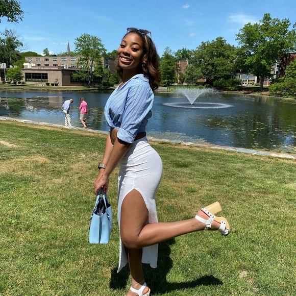 Cropped Striped Blue Top - Picture 1 of 3